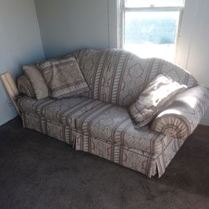 Couch with pillow set